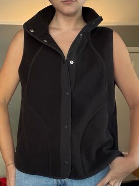 GAP Black Fleece-Lined Vest